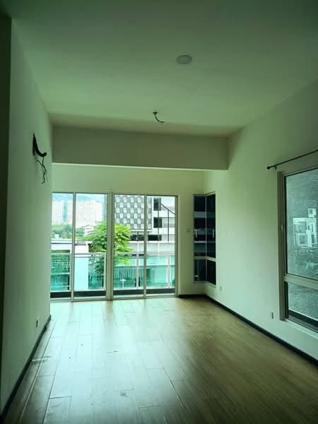 Rumah Teres 3 Tingkat untuk Dijual di Sungai Ara (Penang) - Enoch Tiu - Living Room - PropertyGuru.com.my