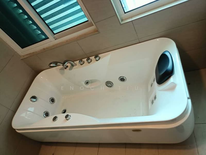 Rumah Teres 3 Tingkat untuk Dijual di Sungai Ara (Penang) - Enoch Tiu - Bathroom - PropertyGuru.com.my