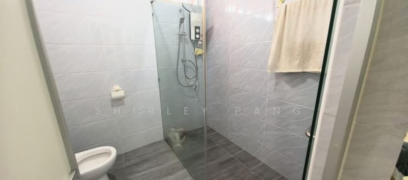 2-storey Terraced House for Sale in Taman Perling (Perling) - Shirley Pang - Bathroom - PropertyGuru.com.my
