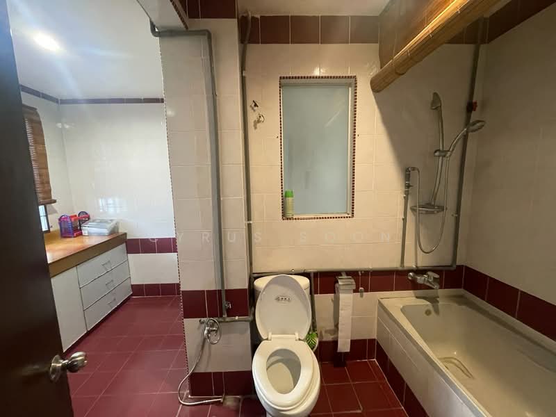 Rumah Teres 2 Tingkat untuk Dijual di Bandar Sri Damansara (Selangor) - Cyrus Soon - Bathroom - PropertyGuru.com.my