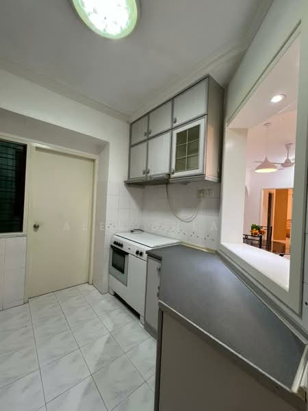 Condominium for Rent at Marina Bay Condominium - Alex Cheah - Kitchen - PropertyGuru.com.my