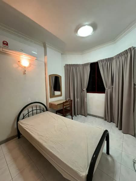 Condominium for Rent at Marina Bay Condominium - Alex Cheah - Bedroom - PropertyGuru.com.my