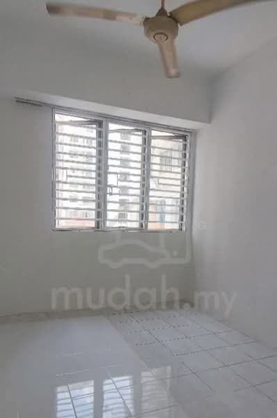 Service Residence for Sale at Rhythm Avenue - Cindy Ng - Interior - PropertyGuru.com.my