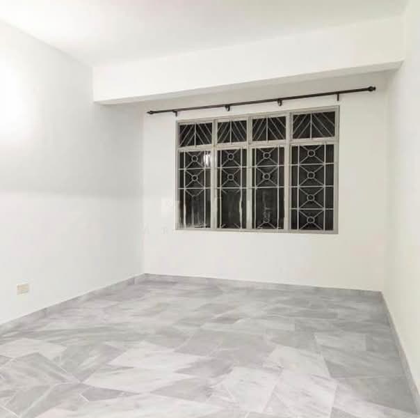 Pangsapuri untuk Dijual di Subang Perdana Goodyear Court 10 - Farah Aze - Interior - PropertyGuru.com.my