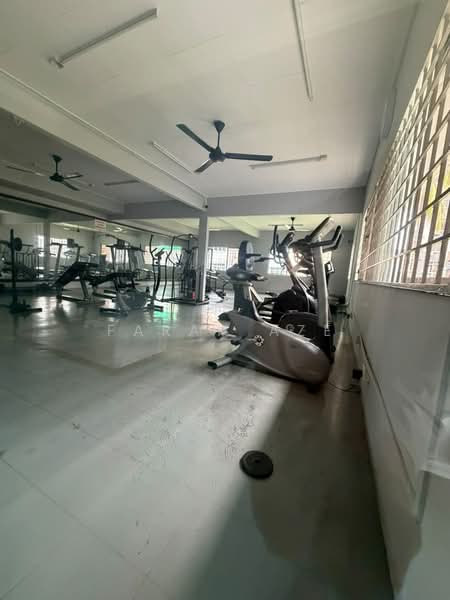 Pangsapuri untuk Dijual di Subang Perdana Goodyear Court 10 - Farah Aze - Gym - PropertyGuru.com.my