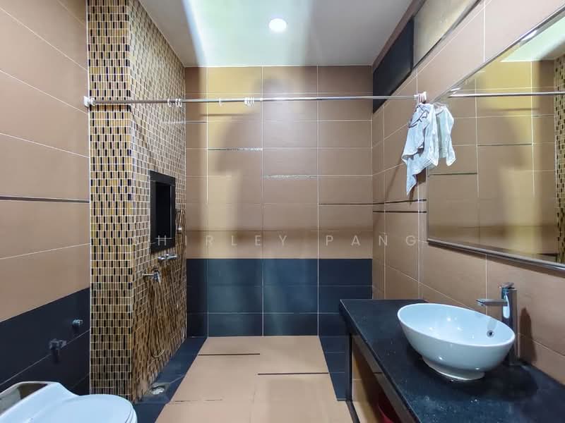 Cluster House for Sale in Skudai (Johor) - Shirley Pang - Bathroom - PropertyGuru.com.my