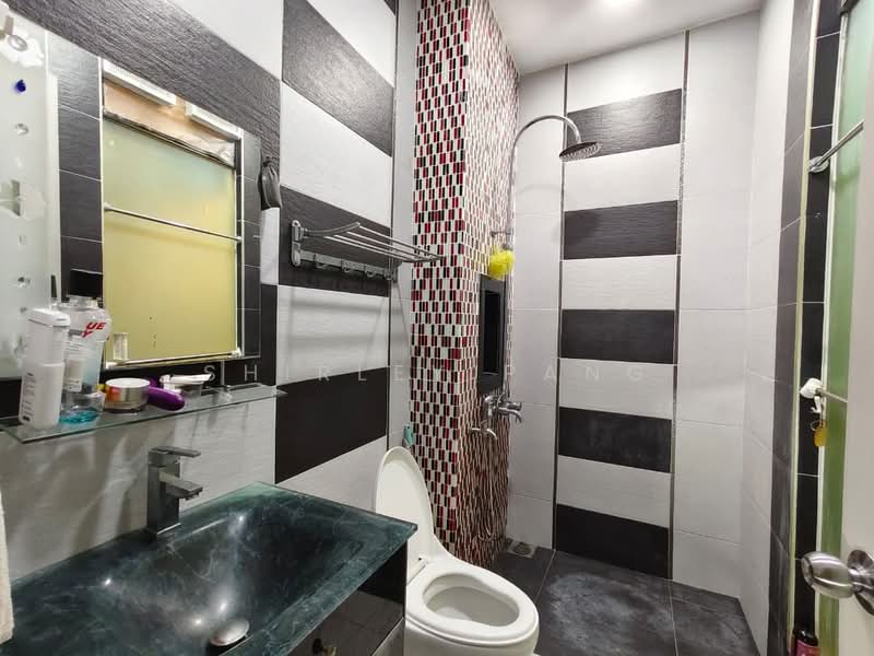 Cluster House for Sale in Skudai (Johor) - Shirley Pang - Bathroom - PropertyGuru.com.my