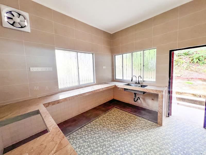 Semi-Detached House for Sale in Cheras (Selangor) - Masnizah Arifin - Kitchen - PropertyGuru.com.my
