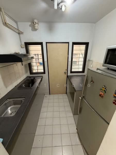 Pangsapuri untuk Dijual di Mandarina Court - Kent Chong - Kitchen - PropertyGuru.com.my