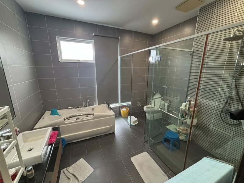 Semi-Detached House for Rent in Setia Eco Park (Setia Alam) - Ken Ong - Bathroom - PropertyGuru.com.my