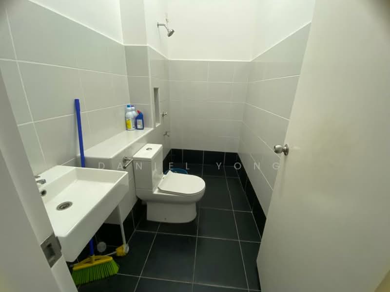 Terraced House for Sale in Kota Masai (Pasir Gudang) - Daniel Yong - Bathroom - PropertyGuru.com.my