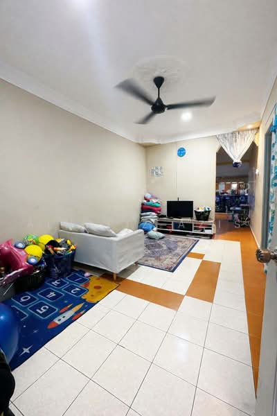 Rumah Teres untuk Dijual di Taman Ungku Tun Aminah (Skudai) - ALHAFIZ AZIS - Living Room - PropertyGuru.com.my