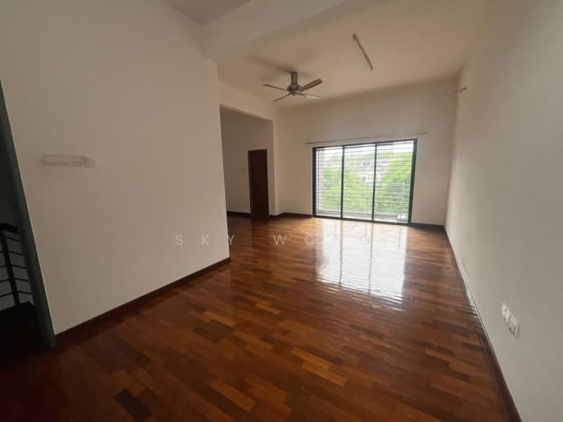 Terraced House for Sale in Bandar Puteri Puchong (Puchong) - Sky Wong - Living Room - PropertyGuru.com.my