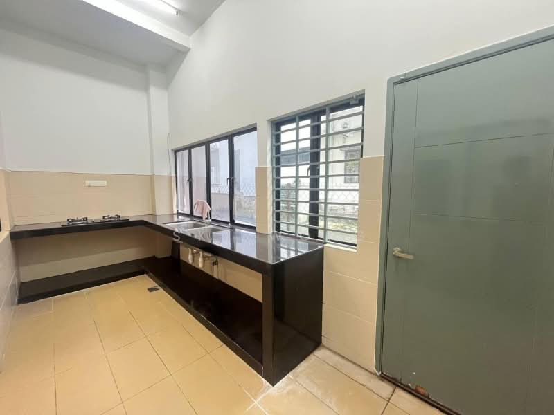 Terraced House for Sale in Bandar Puteri Puchong (Puchong) - Sky Wong - Kitchen - PropertyGuru.com.my