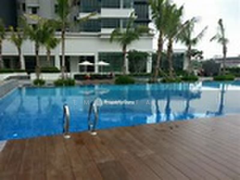 Kondominium untuk Dijual di KM1 West - Emily Tai - Pool - PropertyGuru.com.my