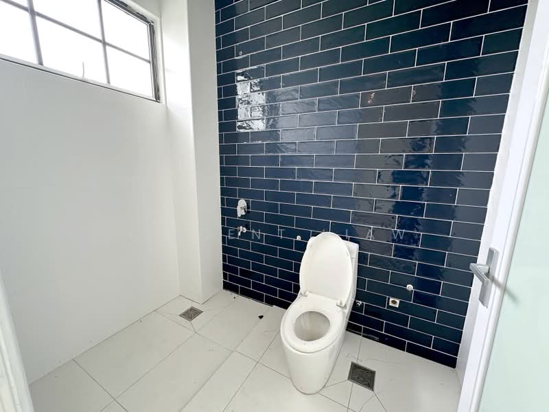 Rumah Banglo untuk Dijual di Seksyen 6 (Kota Damansara) - Vincent Liaw - Bathroom - PropertyGuru.com.my