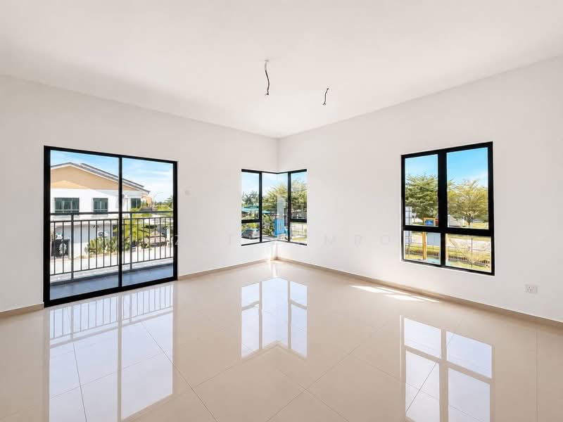 2-storey Terraced House for Sale in Kampung Batu 9 Kebun Baru (Telok Panglima Garang) - Izzat Zamros - PropertyGuru.com.my