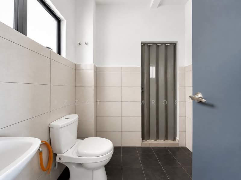 2-storey Terraced House for Sale in Kampung Batu 9 Kebun Baru (Telok Panglima Garang) - Izzat Zamros - PropertyGuru.com.my