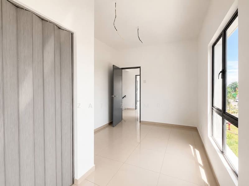2-storey Terraced House for Sale in Kampung Batu 9 Kebun Baru (Telok Panglima Garang) - Izzat Zamros - PropertyGuru.com.my
