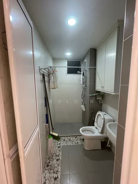 Kondominium untuk Disewa di Elit Heights @ Bayan City - Ronald Ng - Bathroom - PropertyGuru.com.my