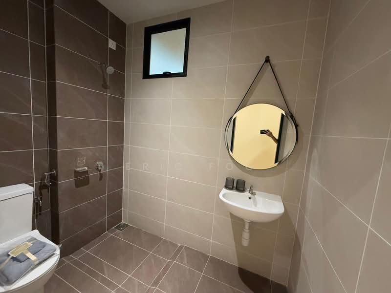 Pangsapuri untuk Dijual di Pinegate Residency Project~Kimlun Land - Eric Foo - Bathroom - PropertyGuru.com.my