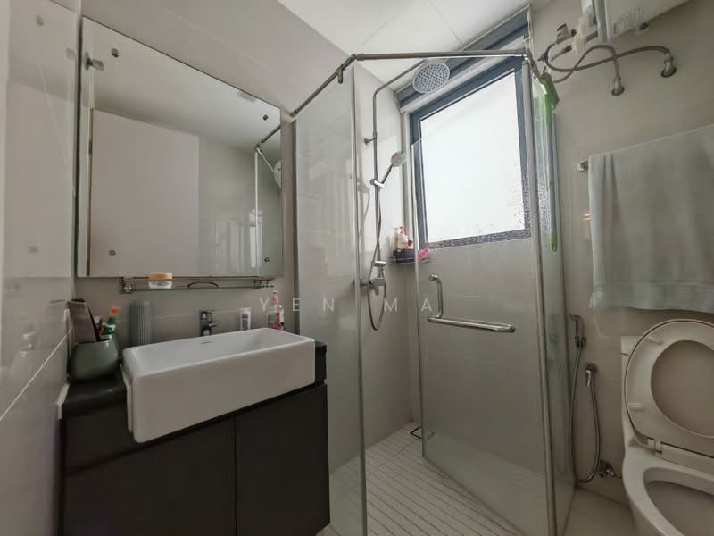 Kondominium untuk Dijual di Amberside @ Country Garden Danga Bay - Yen Ma - Bathroom - PropertyGuru.com.my