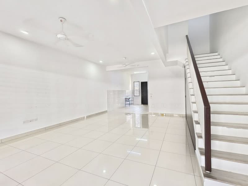 Rumah Teres 2 Tingkat untuk Disewa di Bandar Ainsdale (Seremban) - Rohani Daud - Living Room - PropertyGuru.com.my