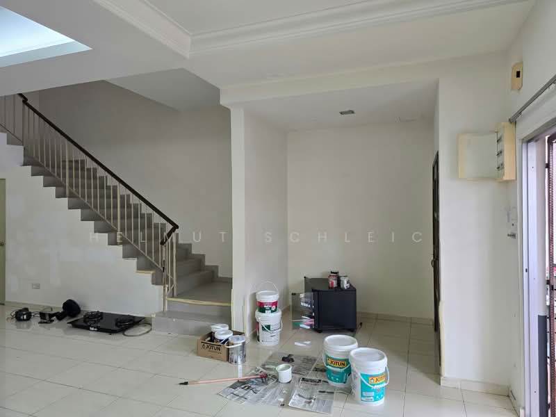 Rumah Teres 2 Tingkat untuk Disewa di Taman Alam Putra (Seri Kembangan) - Helmut Schleich - Interior - PropertyGuru.com.my