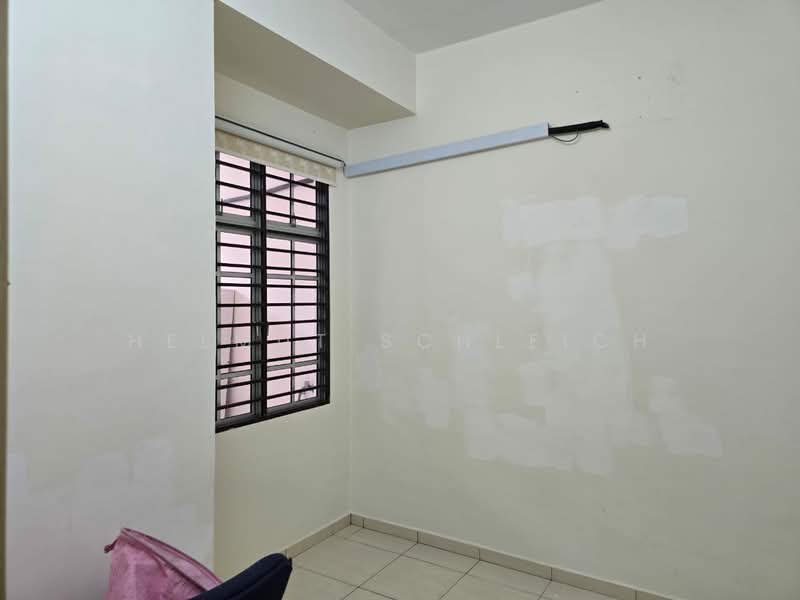 Rumah Teres 2 Tingkat untuk Disewa di Taman Alam Putra (Seri Kembangan) - Helmut Schleich - Interior - PropertyGuru.com.my