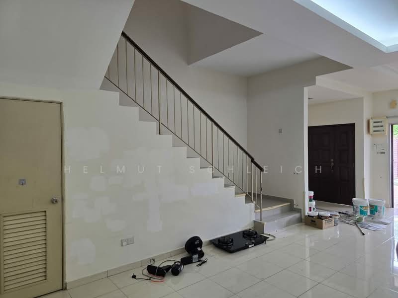 Rumah Teres 2 Tingkat untuk Disewa di Taman Alam Putra (Seri Kembangan) - Helmut Schleich - Interior - PropertyGuru.com.my