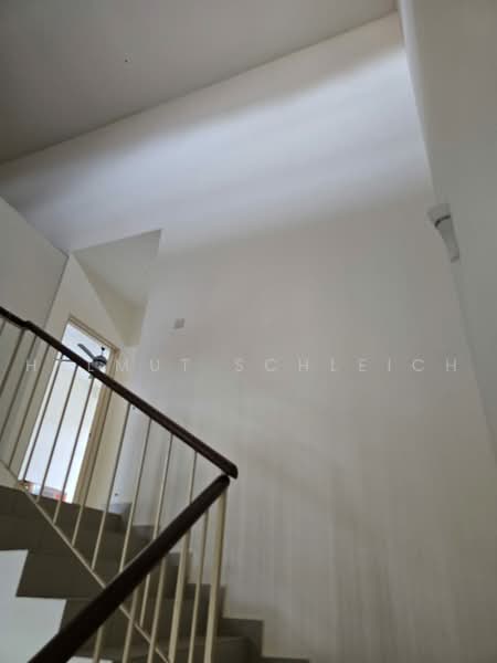 Rumah Teres 2 Tingkat untuk Disewa di Taman Alam Putra (Seri Kembangan) - Helmut Schleich - Interior - PropertyGuru.com.my