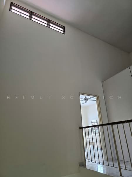 Rumah Teres 2 Tingkat untuk Disewa di Taman Alam Putra (Seri Kembangan) - Helmut Schleich - Interior - PropertyGuru.com.my