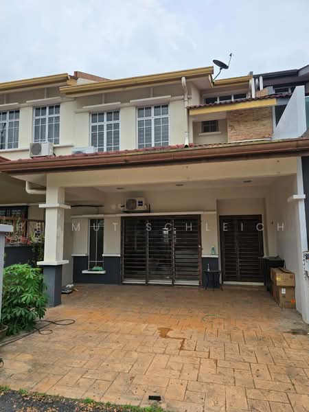 Rumah Teres 2 Tingkat untuk Disewa di Taman Alam Putra (Seri Kembangan) - Helmut Schleich - Exterior - PropertyGuru.com.my