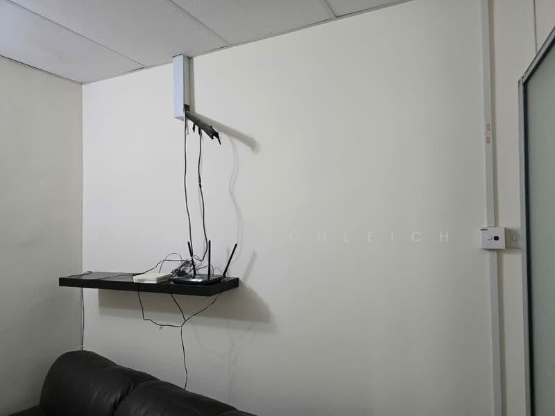 Rumah Teres 2 Tingkat untuk Disewa di Taman Alam Putra (Seri Kembangan) - Helmut Schleich - Interior - PropertyGuru.com.my
