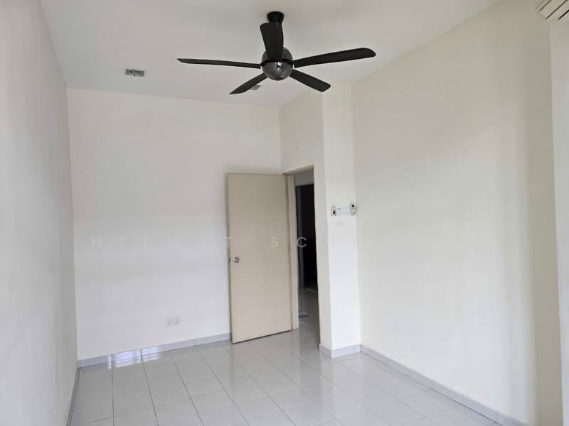 Rumah Teres 2 Tingkat untuk Disewa di Taman Alam Putra (Seri Kembangan) - Helmut Schleich - Interior - PropertyGuru.com.my