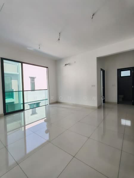 Rumah Berkembar untuk Dijual di Bandar Cassia (Batu Kawan) - Sharon Ong - Living Room - PropertyGuru.com.my