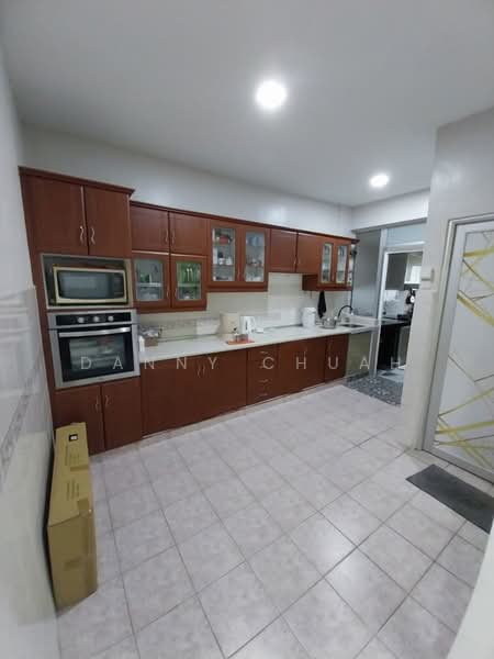 Rumah Teres 2 Tingkat untuk Dijual di TAMAN PUCHONG UTAMA (Puchong) - Danny Chuah - Kitchen - PropertyGuru.com.my