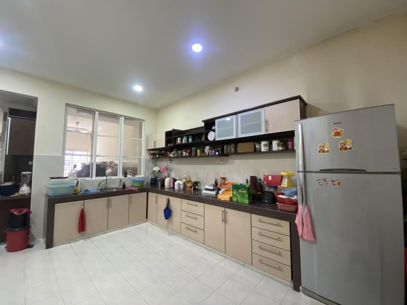 Semi-Detached House for Sale in Bandar Puteri Puchong (Puchong) - Sky Wong - Kitchen - PropertyGuru.com.my