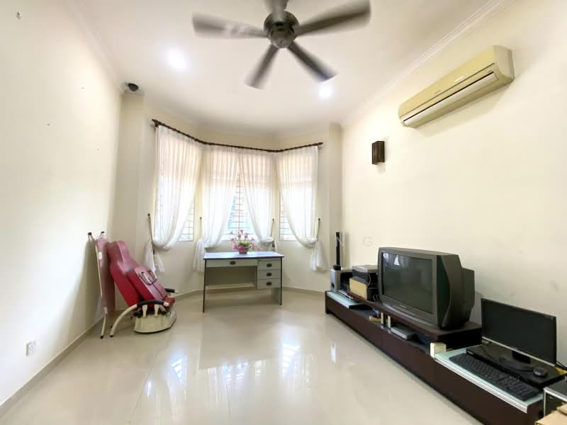 Semi-Detached House for Sale in Bandar Puteri Puchong (Puchong) - Sky Wong - Living Room - PropertyGuru.com.my