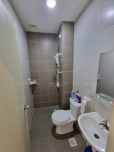 Service Residence for Sale at BSP 21 - Ying Hao Tan - Bathroom - PropertyGuru.com.my