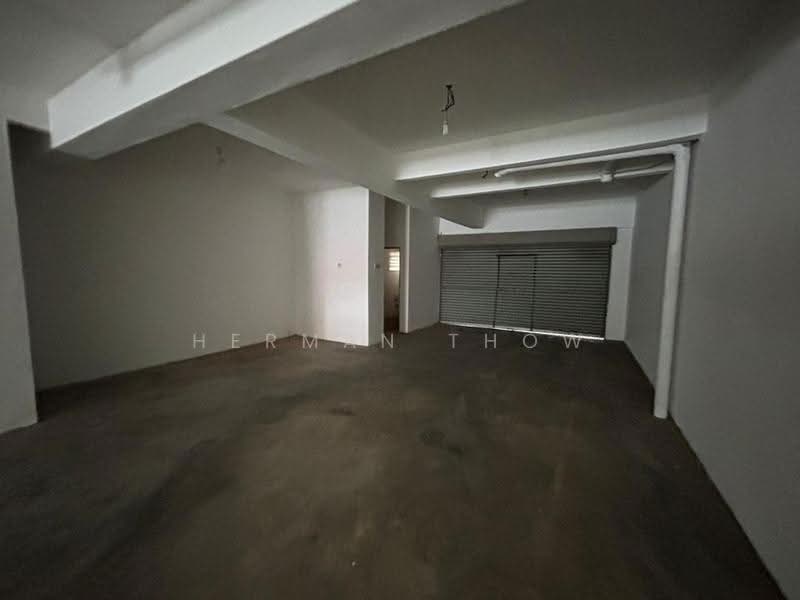 Kedai untuk Disewa di Taman Subang Mas (Subang Jaya) - Herman Thow - Interior - PropertyGuru.com.my