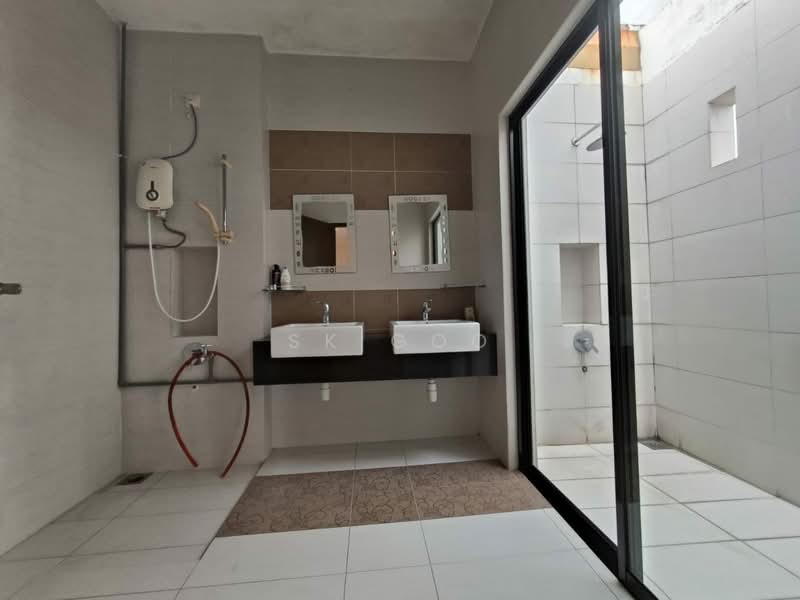 Rumah Berkembar untuk Dijual di Taman Nusa Idaman (Iskandar Puteri (Nusajaya)) - SK GOO - Bathroom - PropertyGuru.com.my