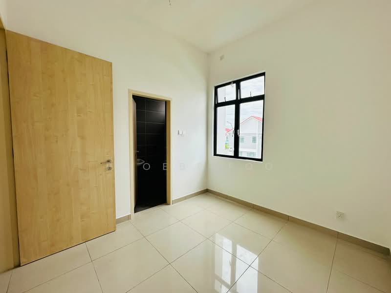 Cluster House for Sale in Taman Mount Austin (Tebrau) - Phoebe Foo - Interior - PropertyGuru.com.my