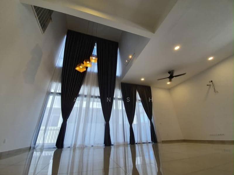 Rumah Berkembar untuk Dijual di Setia Alam (Selangor) - Adan Soh - Living Room - PropertyGuru.com.my