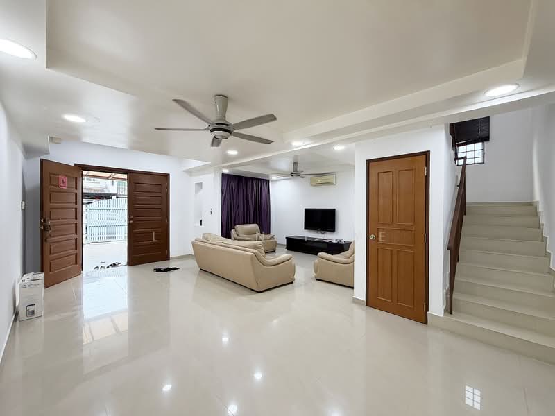 2-storey Terraced House for Rent in Taman Puteri Wangsa (Ulu Tiram) - Lywen Thye - Living Room - PropertyGuru.com.my