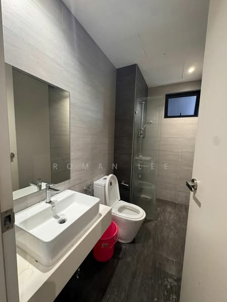 Servis Apartment untuk Disewa di Trion 2 @ KL - Roman Lee - Bathroom - PropertyGuru.com.my