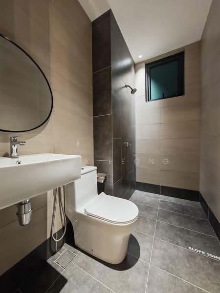 Kondominium untuk Dijual di Veridian Residence - Alex Leong - Bathroom - PropertyGuru.com.my