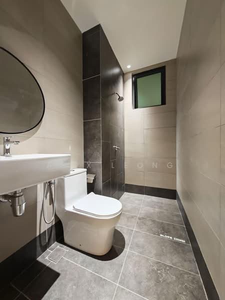 Kondominium untuk Dijual di Veridian Residence - Alex Leong - Bathroom - PropertyGuru.com.my