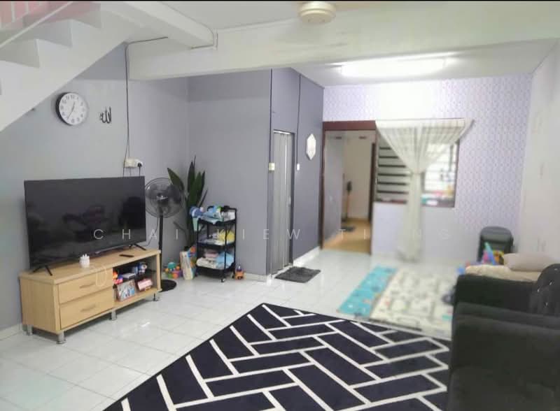 2-storey Terraced House for Sale in Seri Kuantan (Kuantan) - Chai Kiew Tiong - Living Room - PropertyGuru.com.my