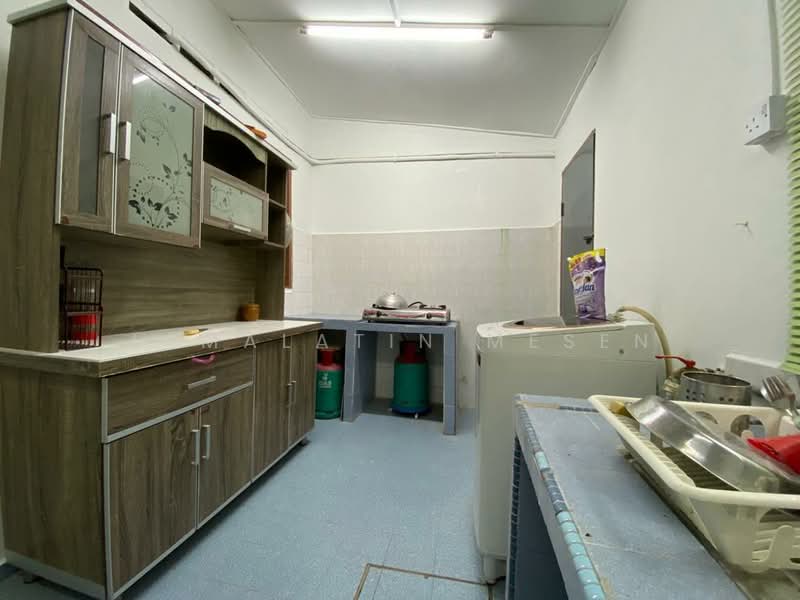 Rumah Teres 2 Tingkat untuk Disewa di Taman Koperasi Cuepacs (Cheras) - Jamalatin Mesen - Kitchen - PropertyGuru.com.my